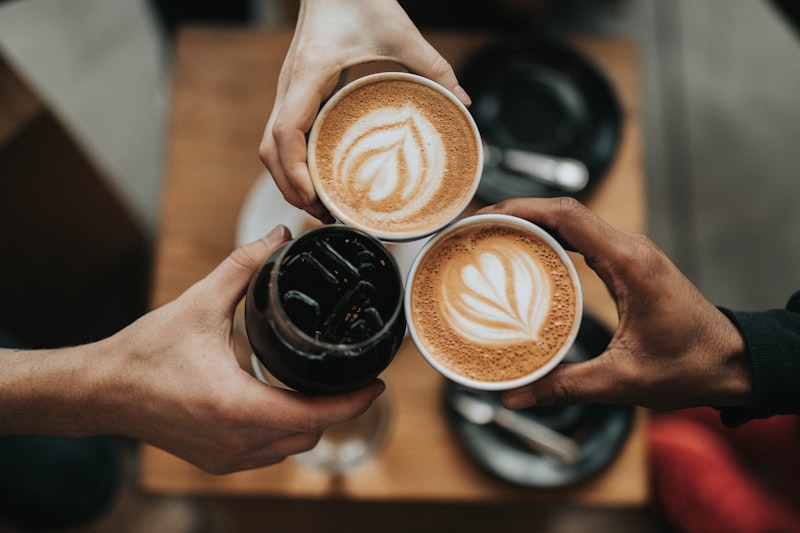 Bli av med kaffefläckar på textilier